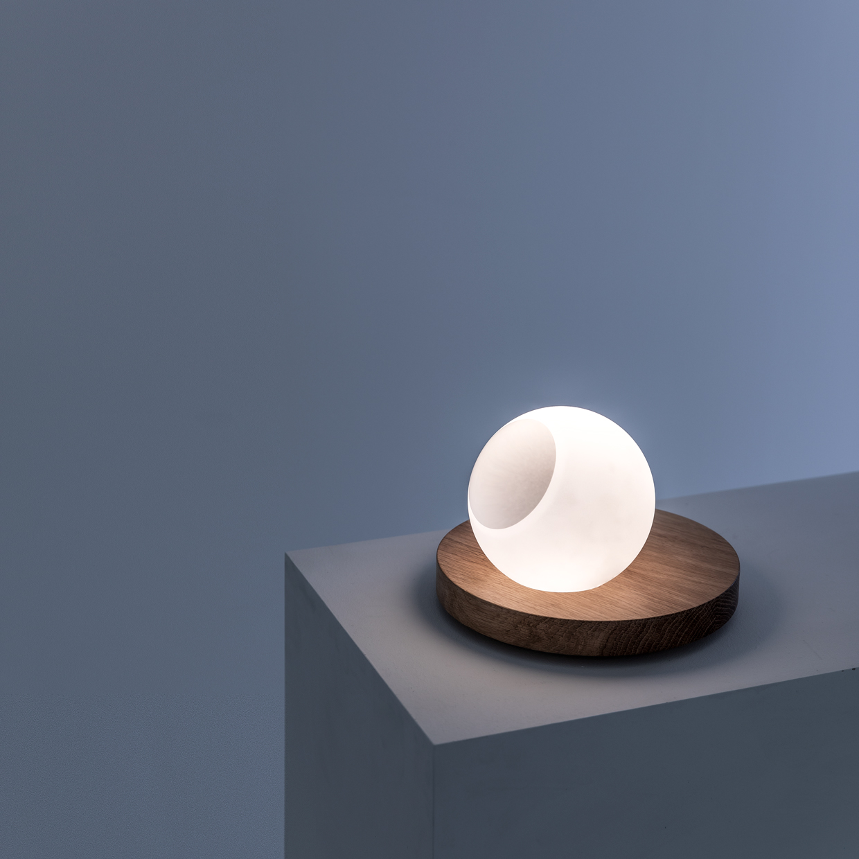 uploadimage/Den_san_PIGRECO_floor_lamp_by_Davide_Groppi_-_Conte_Living_italian_furniture_2.jpg