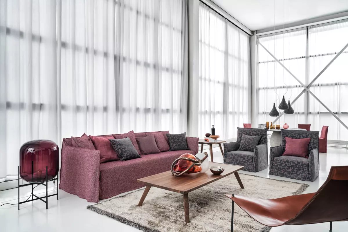 uploadimage/Ghost_armchair_gervasoni_conte_living_italian_furniture1_1.png