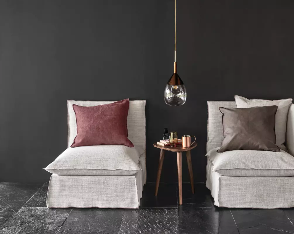 uploadimage/Ghost_sofa_gervasoni_conte_living_italian_furniture5_1_2.png