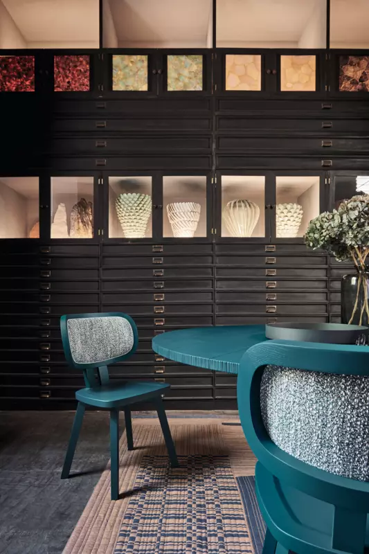uploadimage/gray_38_round_table_gervasoni_conte_living_italian_furniture2_1_2.png