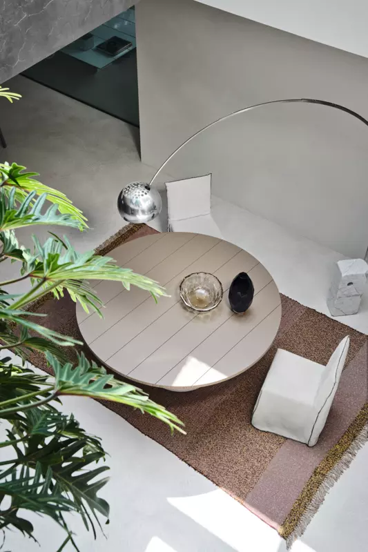 uploadimage/gray_38_round_table_gervasoni_conte_living_italian_furniture6_1_2.png